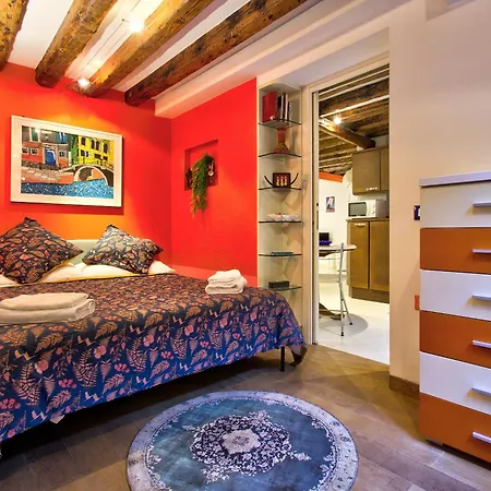 Biennale-pulse * البندقية