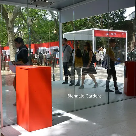 شقة Biennale-pulse *